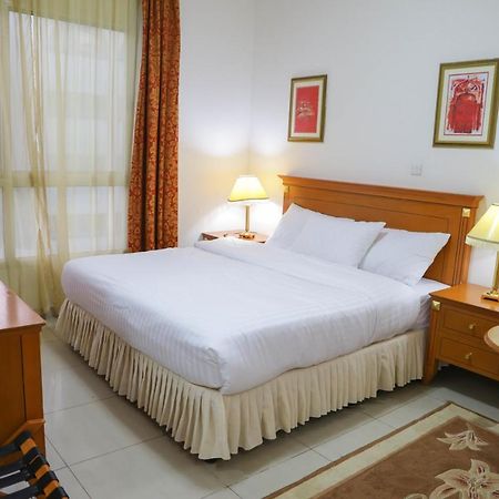 Flamingo Hotel Apartment Абу Даби Екстериор снимка