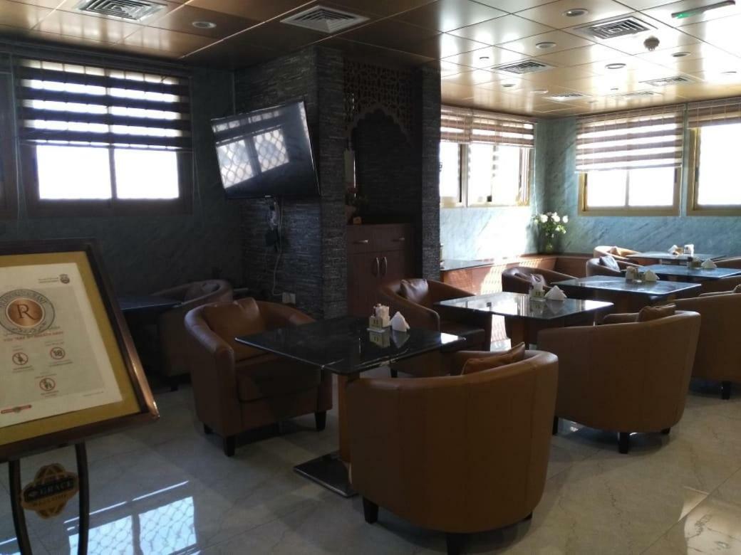 Flamingo Hotel Apartment Абу Даби Екстериор снимка