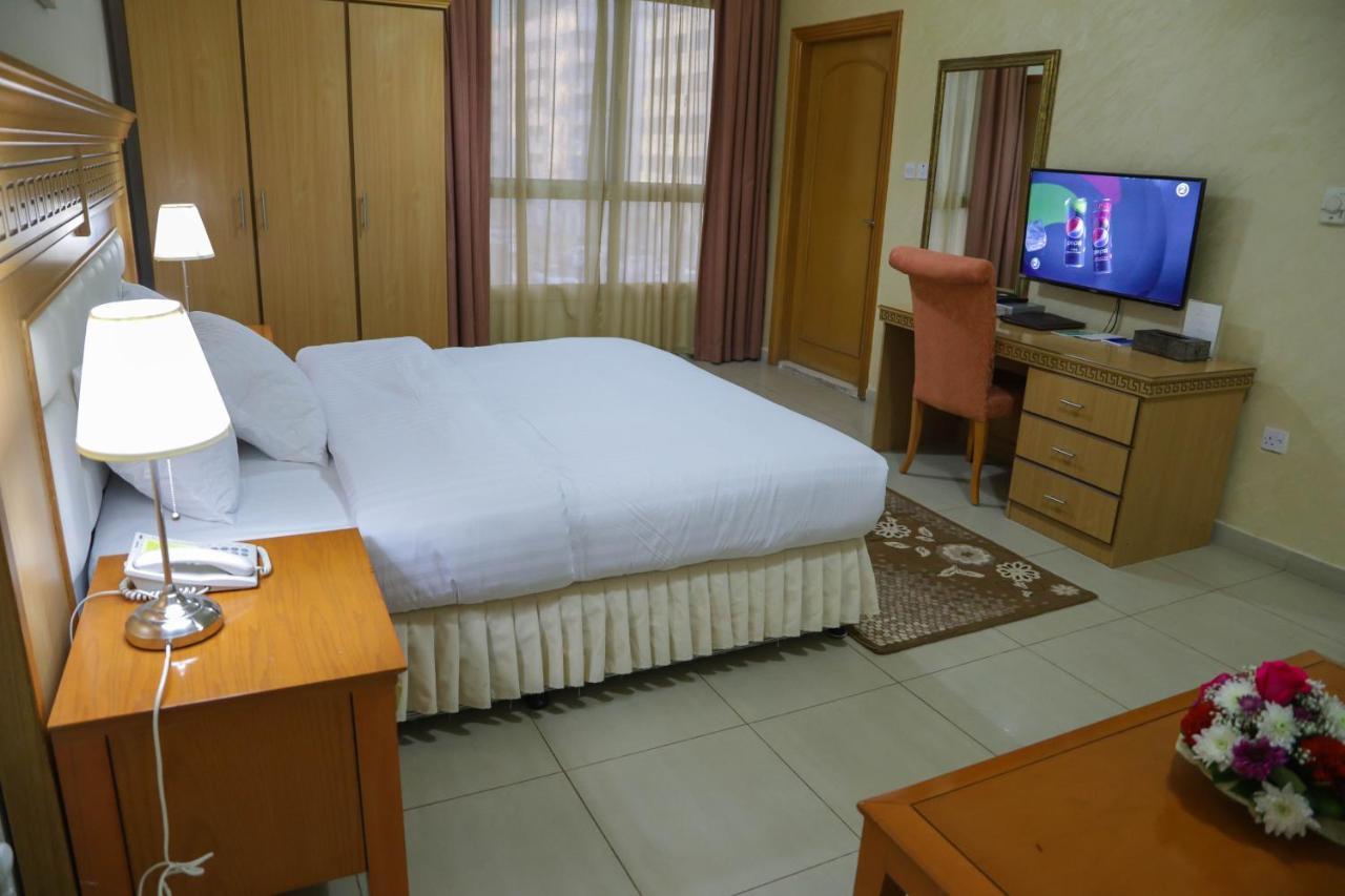 Flamingo Hotel Apartment Абу Даби Екстериор снимка