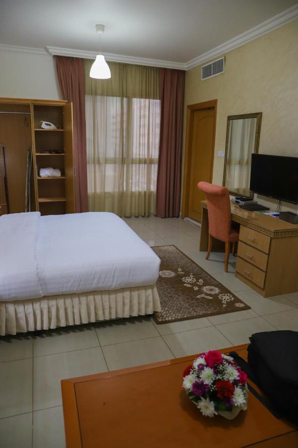 Flamingo Hotel Apartment Абу Даби Екстериор снимка