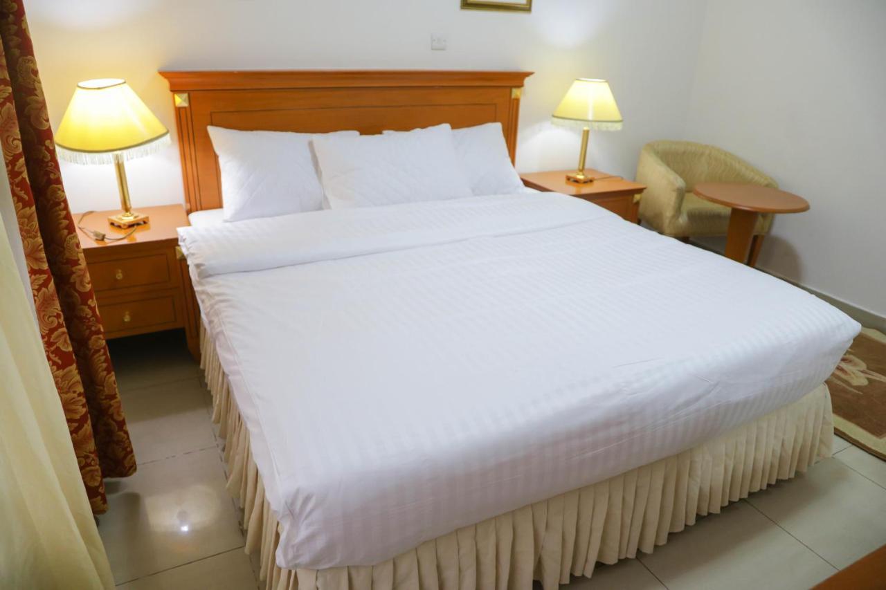 Flamingo Hotel Apartment Абу Даби Екстериор снимка
